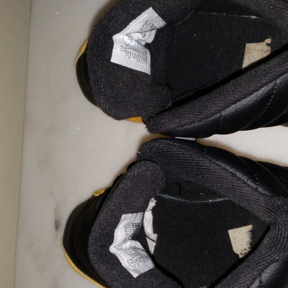 Air Jordan Retro 12 - Picture 5 of 7